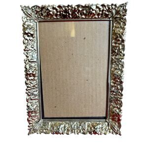 vintage MCM gold tone metal embossed decretive picture frame photo 5x7